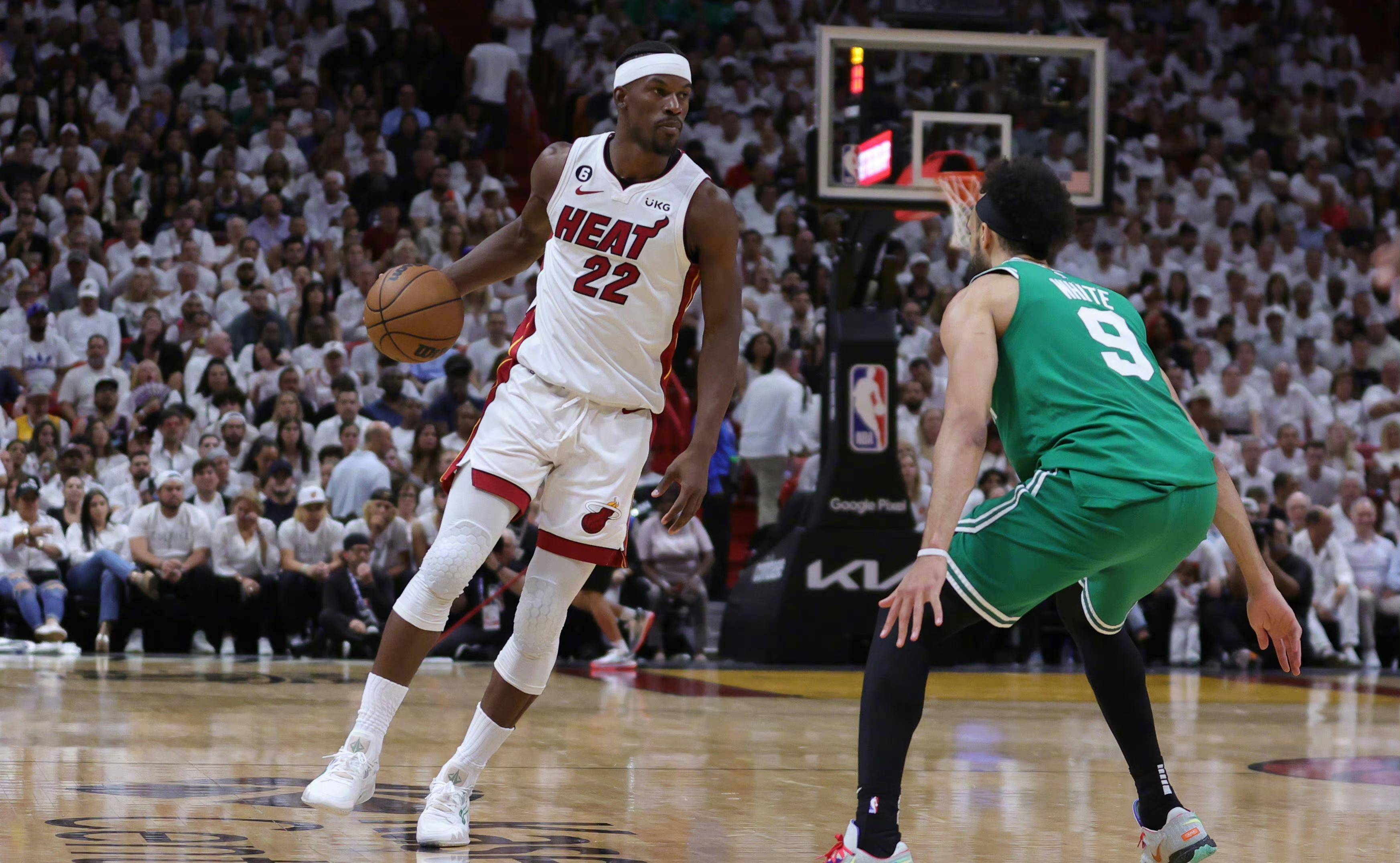 包含篮网B队强势热火，乔治·希尔制霸全场的词条